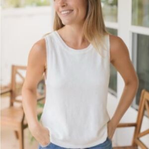 Neuflora Oakvale Top- White